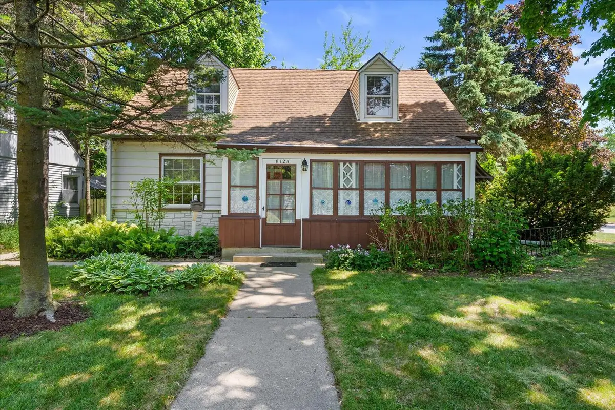 8125 W Dixon STREET, Milwaukee, WI 53214 - #1