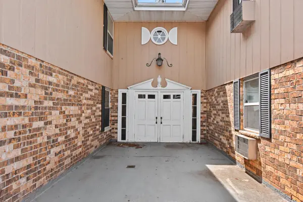 5700 W Wahner AVENUE #101, Brown Deer, WI 53223