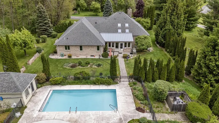 4405 Honeywood LANE, Jackson, WI 53037 - #3