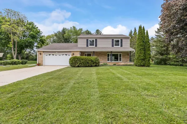 W378N5832 Farmwood HEIGHTS, Oconomowoc, WI 53066