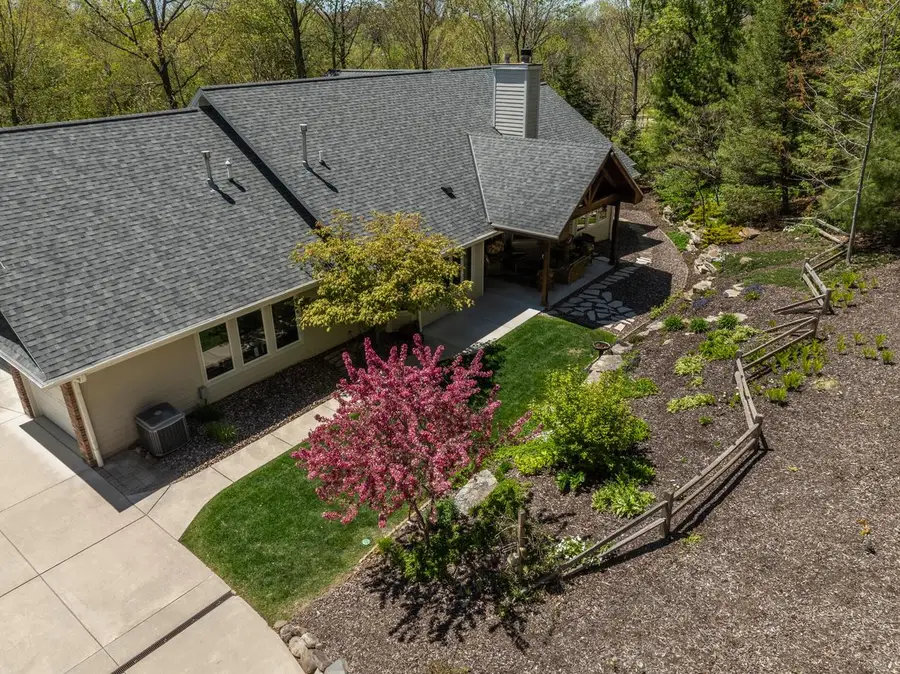 260 Glacial DRIVE, Slinger, WI 53086 - #2