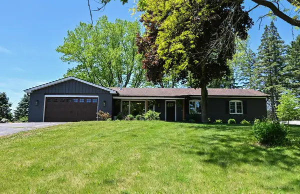 485 Killarney ROAD, Hartford, WI 53027