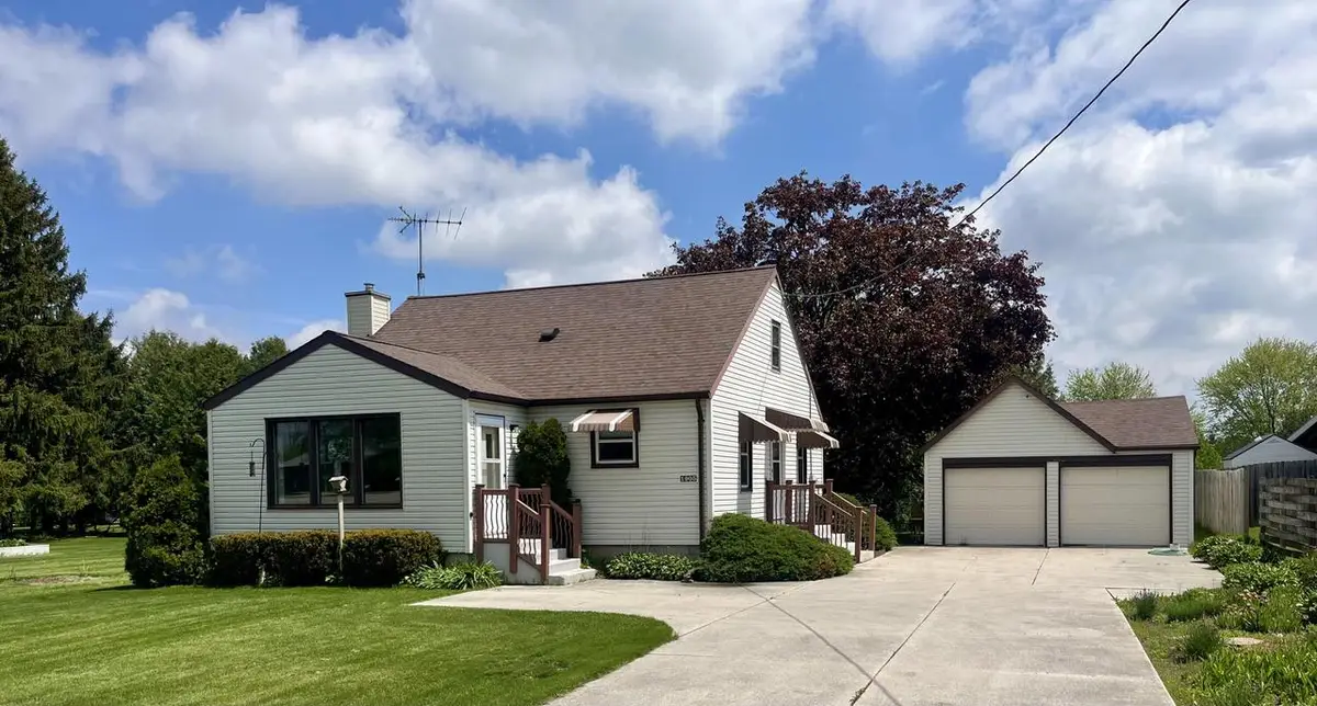 1905 N Rapids ROAD, Manitowoc, WI 54220 - #1