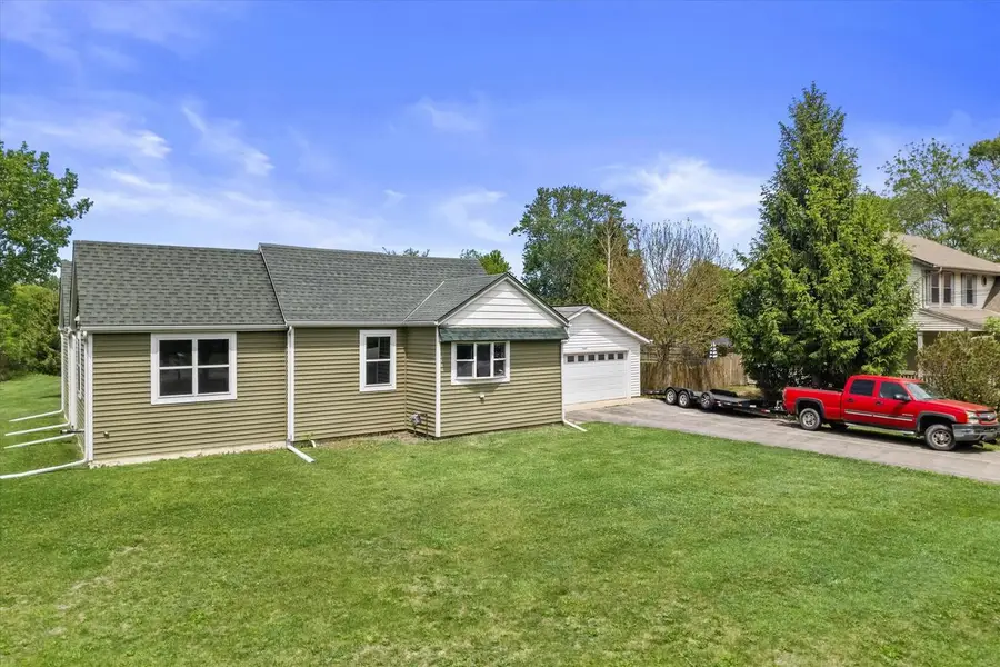 2028 W Oakwood ROAD, Oak Creek, WI 53154 - #3