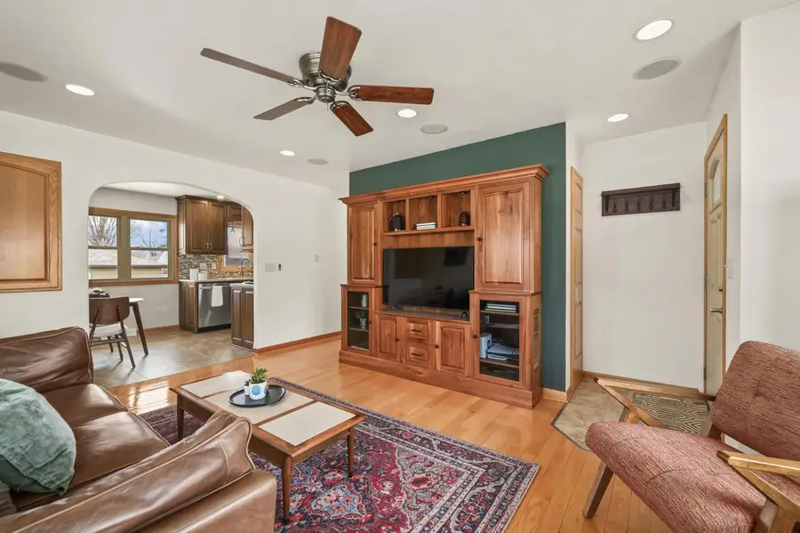 4404 S 63rd STREET, Greenfield, WI 53220 - #3