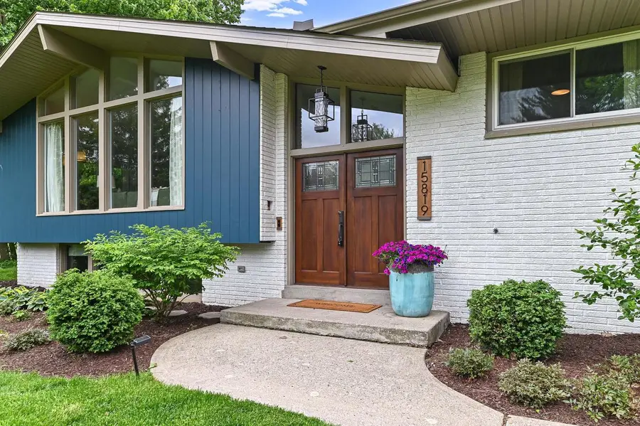 N63W15819 Claremore CIRCLE, Menomonee Falls, WI 53051 - #2