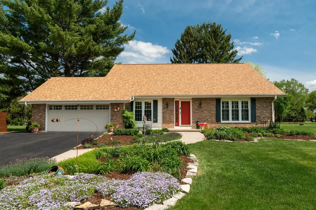 W356N6054 Anchor COURT, Oconomowoc, WI 53066 - #1