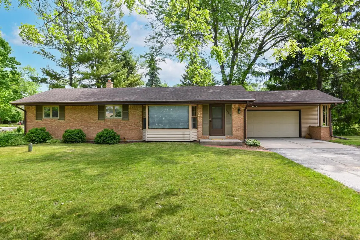 1900 N 166th STREET, Brookfield, WI 53005 - #1