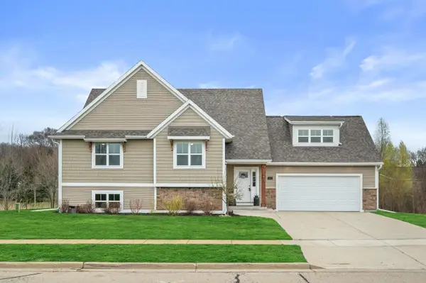 261 Cardinal DRIVE, Sullivan, WI 53178