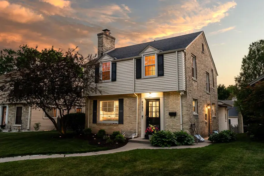 2131 N 91st STREET, Wauwatosa, WI 53226 - #3