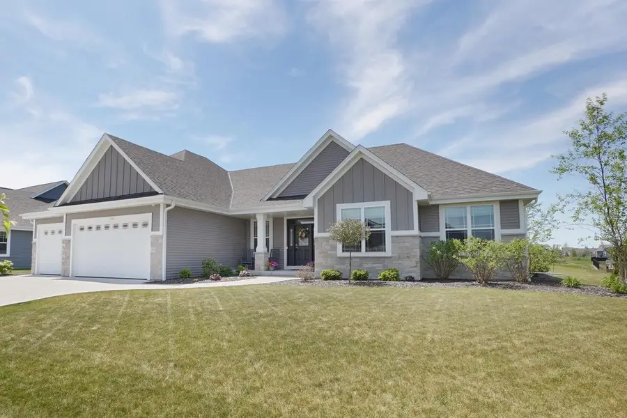 1534 Fay LANE, Oconomowoc, WI 53066 - #2