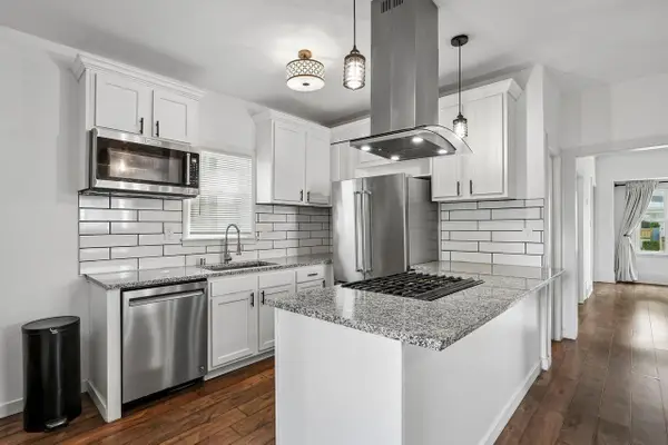 2822 S Burrell STREET, Milwaukee, WI 53207