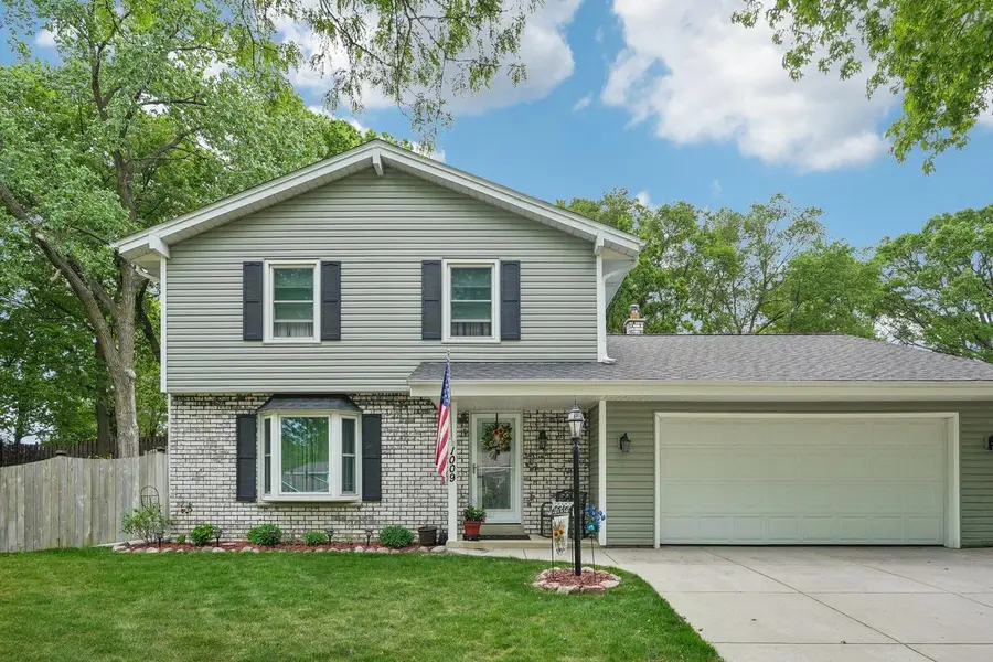 1009 Canterbury LANE, Waukesha, WI 53188 - #3