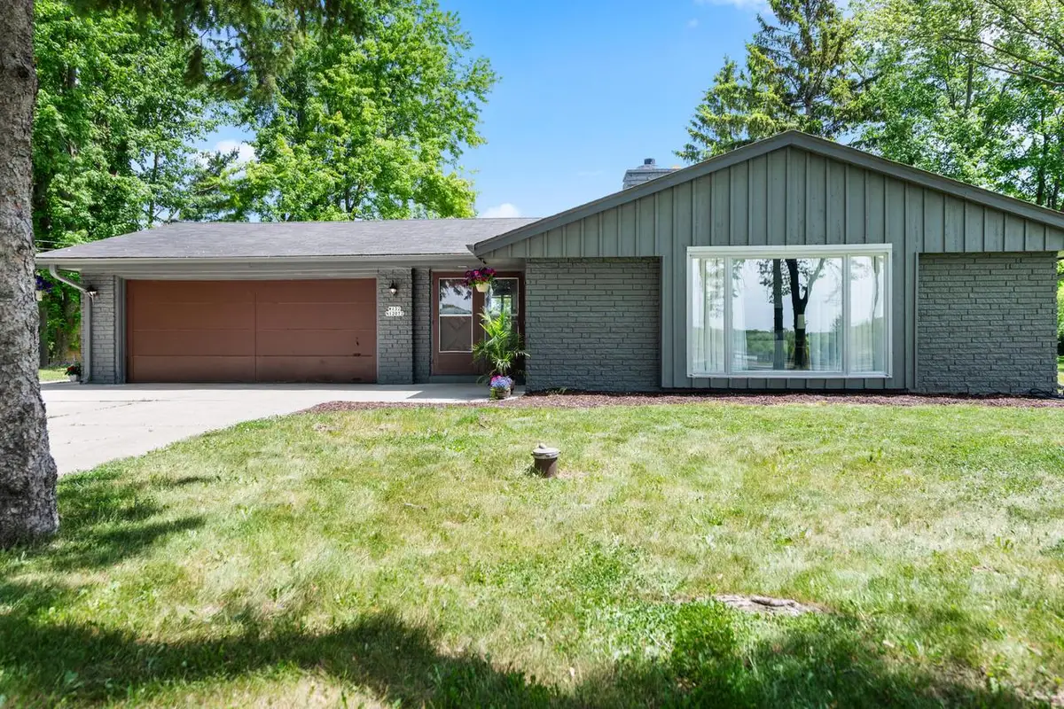 W132N12072 Mary Buth LANE, Germantown, WI 53022 - #1