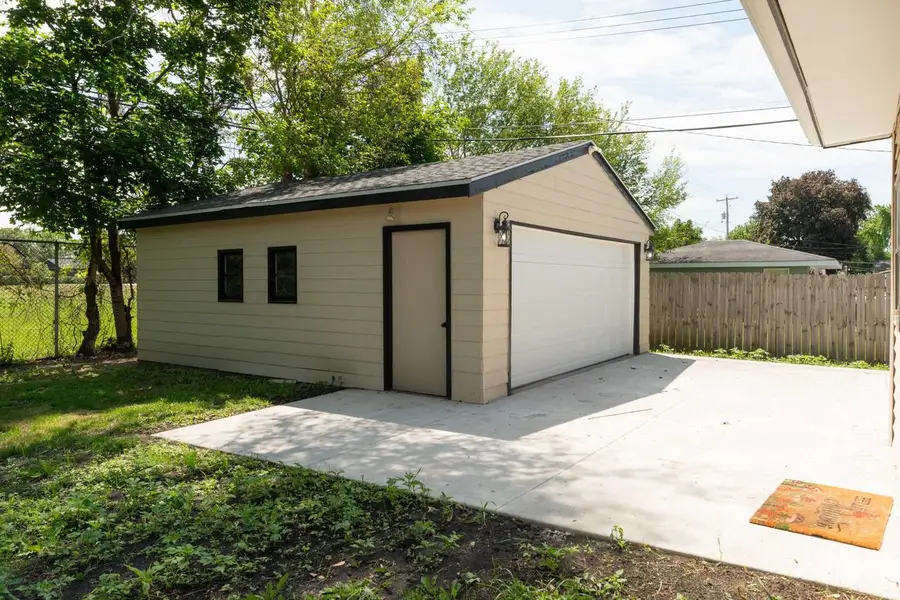 2261 Robinson DRIVE, Beloit, WI 53511 - #2