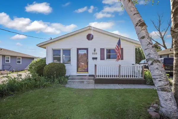 1109 S 36th STREET, Manitowoc, WI 54220