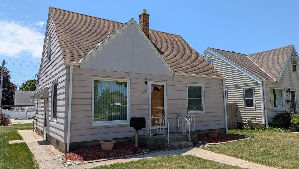 9435 W Lisbon AVENUE, Milwaukee, WI 53222 - #1