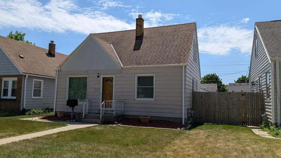 9435 W Lisbon AVENUE, Milwaukee, WI 53222 - #3