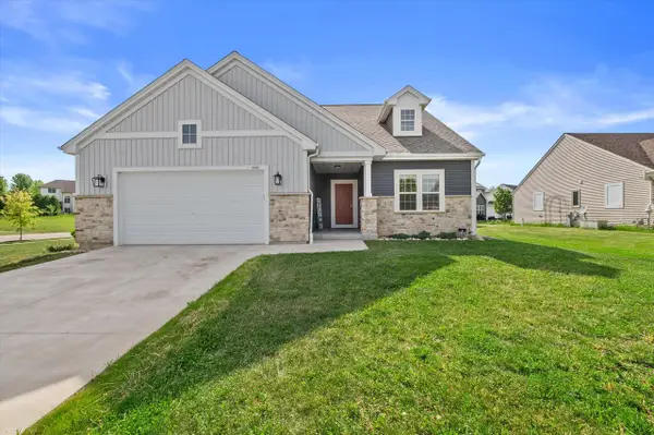 1018 Cascade CIRCLE, Hartford, WI 53027