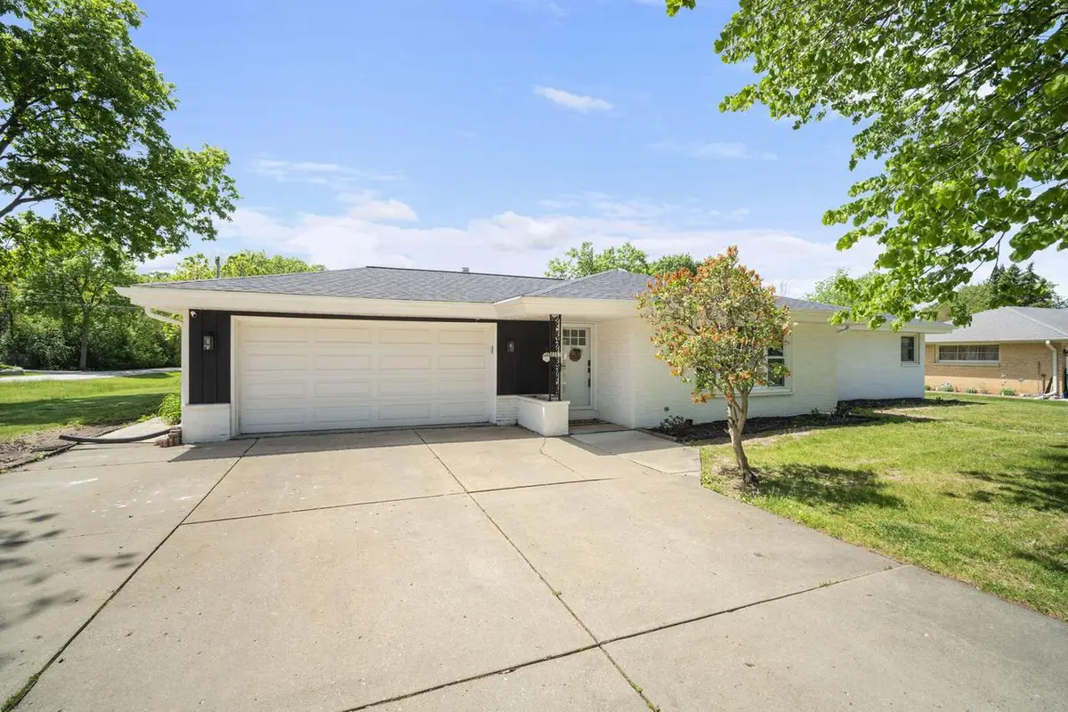 8001 W Whitaker AVENUE, Milwaukee, WI 53220 - #1