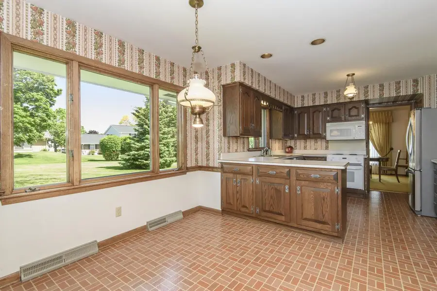 524 Park Crest DRIVE, Thiensville, WI 53092 - #2