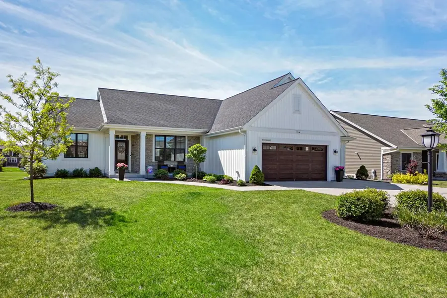 W223N4688 Seven Oaks DRIVE, Pewaukee, WI 53072 - #2