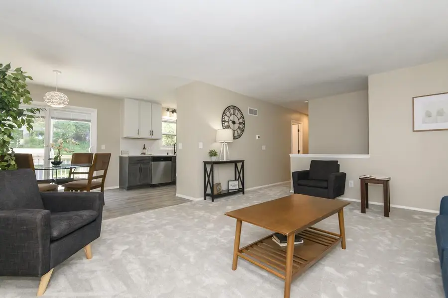 1717 Sunset Ridge DRIVE W, West Bend, WI 53090 - #2
