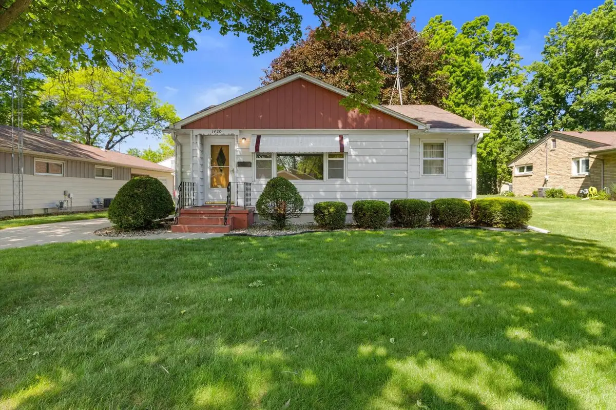 1420 Neenah STREET, Watertown, WI 53094 - #1