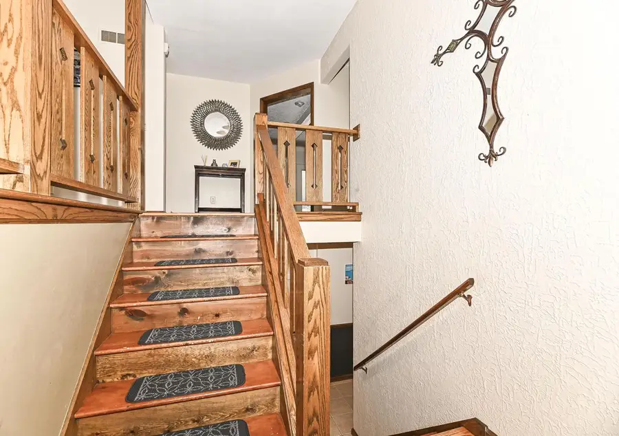 21601 W Lochinvar LANE, New Berlin, WI 53146 - #3