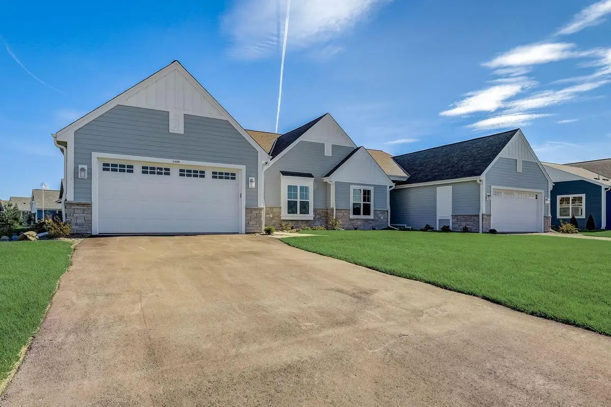 1374 Prairie Creek CIRCLE #19C, Oconomowoc, WI 53066 - #1