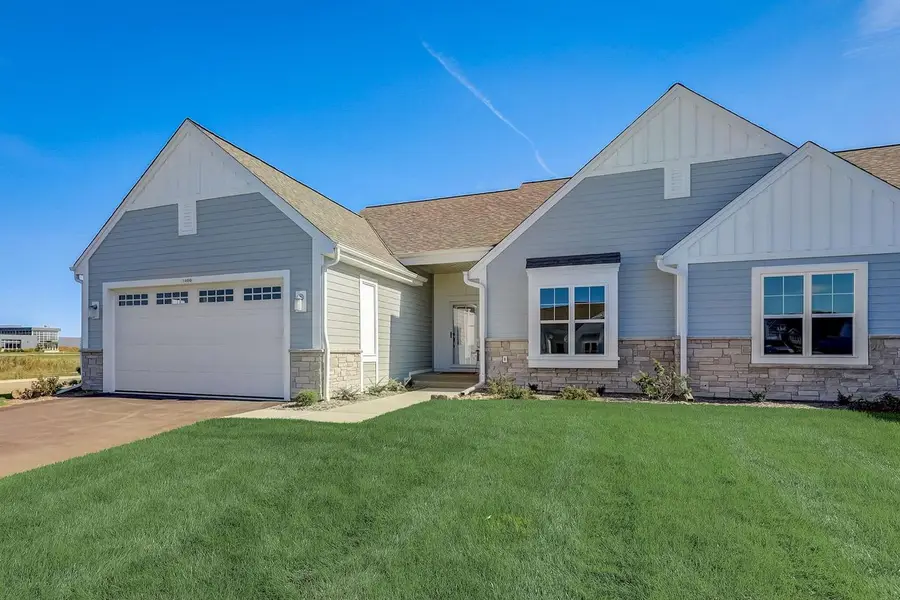 1374 Prairie Creek CIRCLE #19C, Oconomowoc, WI 53066 - #2
