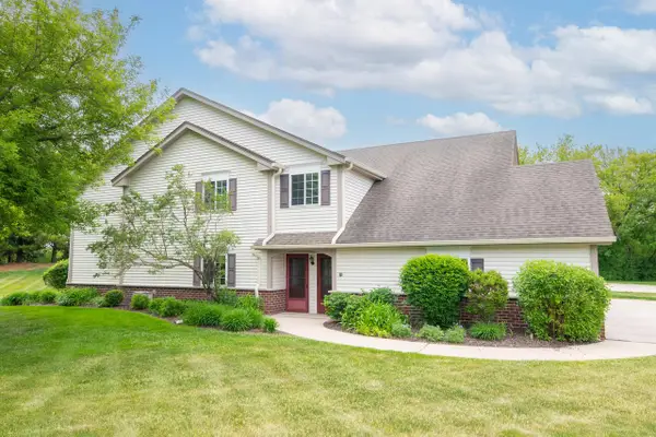 652 Pewaukee ROAD #A, Pewaukee, WI 53072