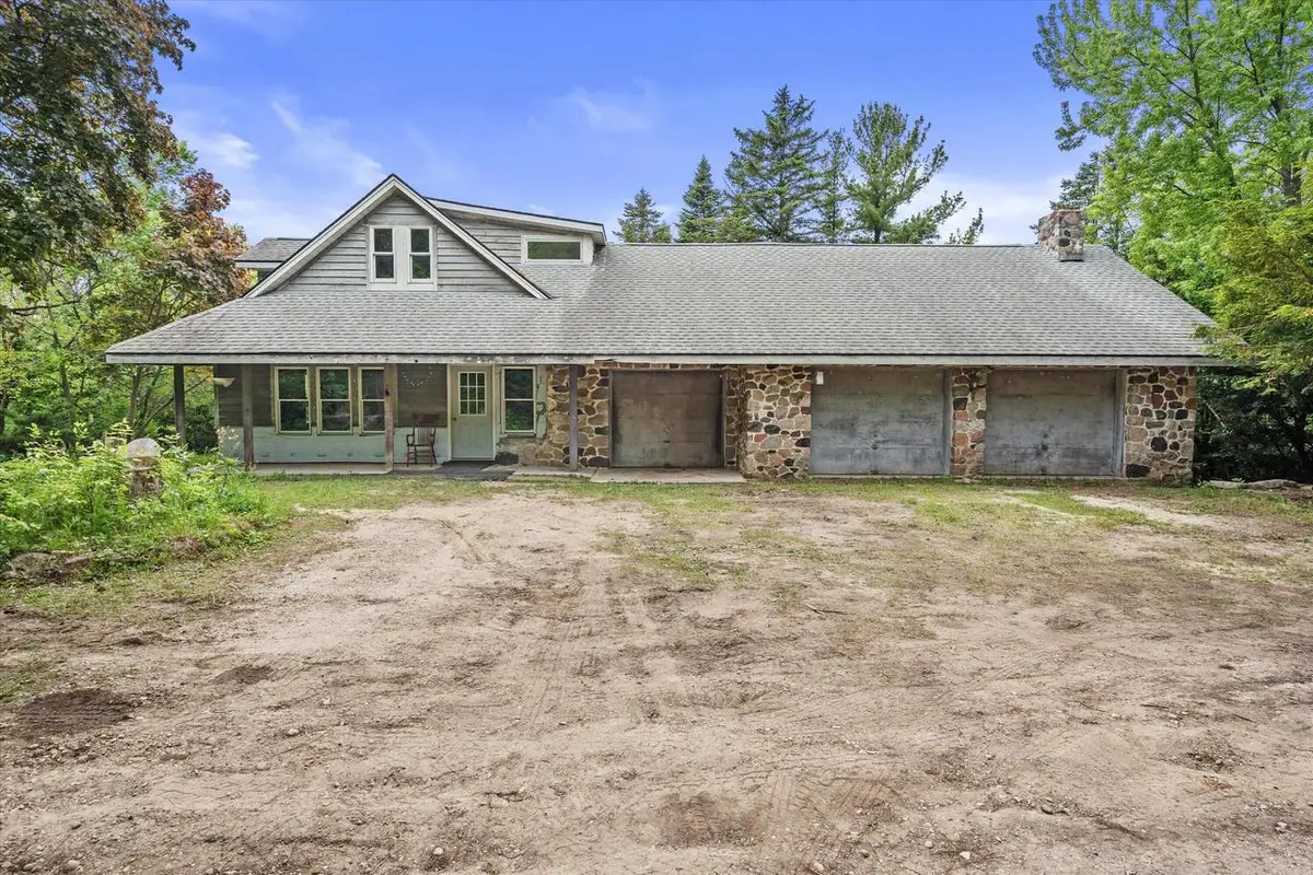 W330S7098 County Road E, Mukwonago, WI 53149 - #1