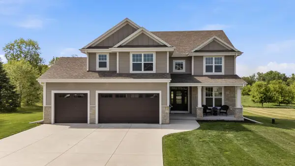 2901 Loretta LANE, West Bend, WI 53090