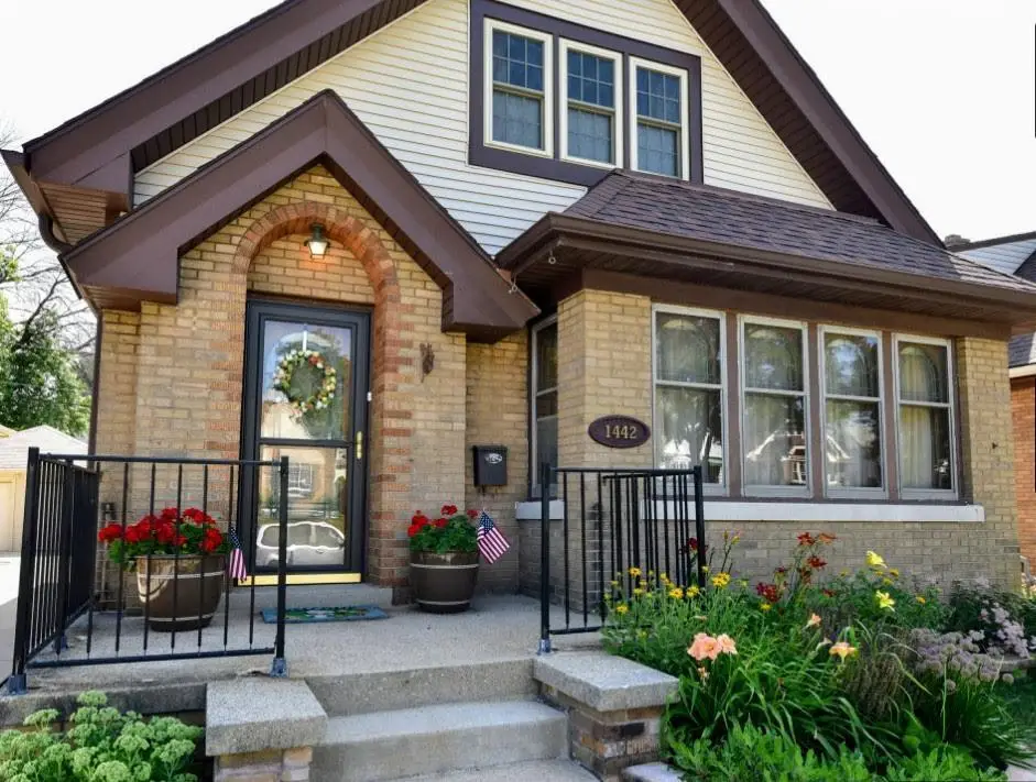 1442 S 54th STREET, West Milwaukee, WI 53214 - #1
