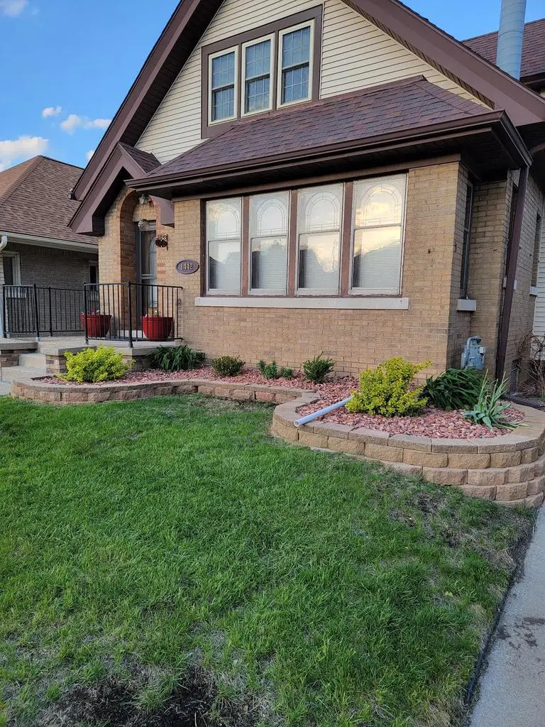 1442 S 54th STREET, West Milwaukee, WI 53214 - #2