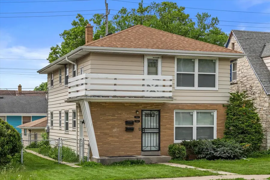 7029 W Hampton AVENUE, Milwaukee, WI 53218 - #2