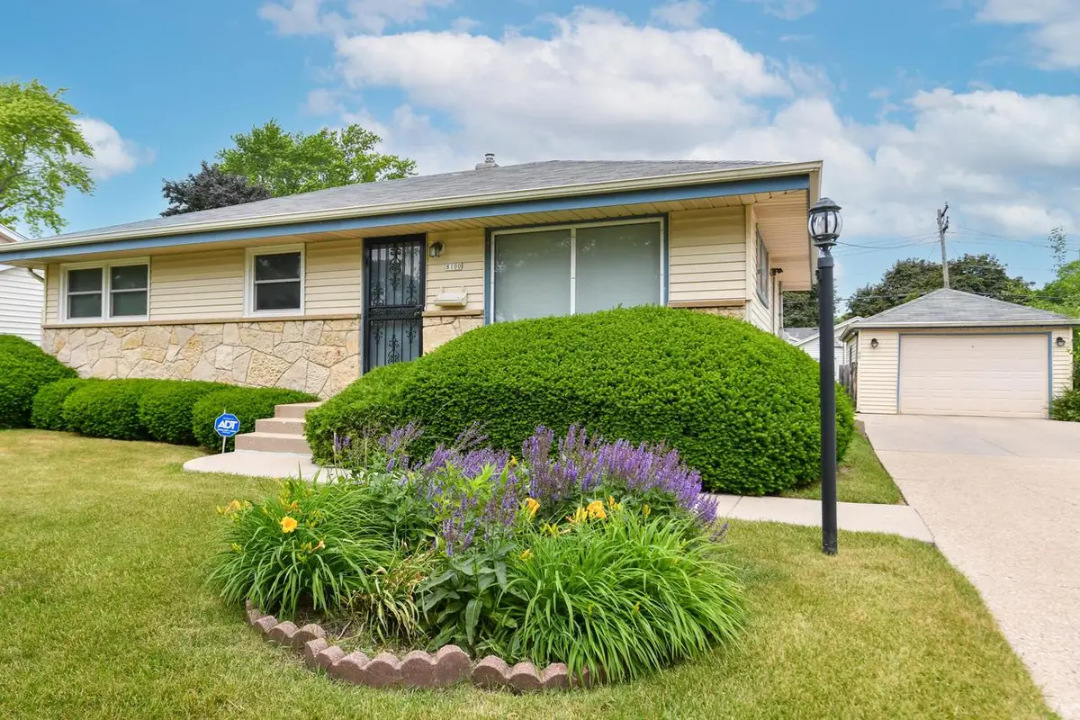 8100 W Lynmar TERRACE, Milwaukee, WI 53222 - #1