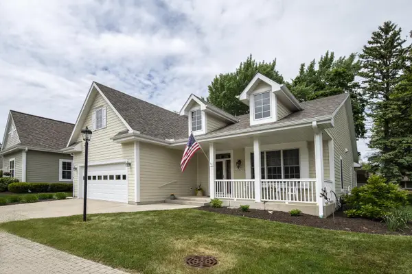N63W23898 Terrace DRIVE #17, Sussex, WI 53089