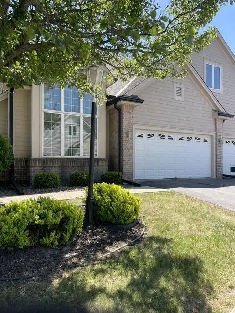 411 Meadowdale DRIVE #1, Waukesha, WI 53188