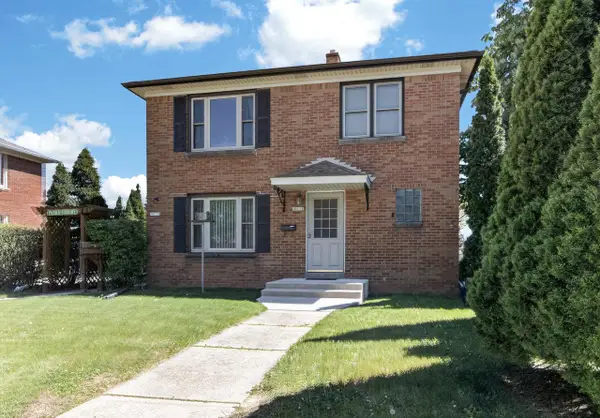 10111 W Cleveland AVENUE #10113, West Allis, WI 53227