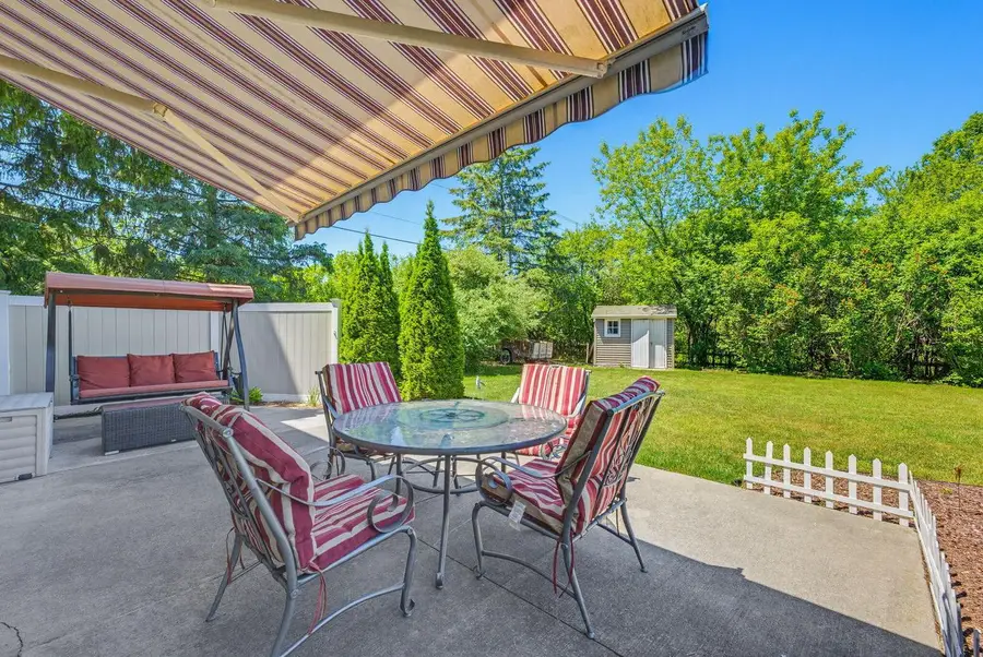 N79W15586 Deerfield TRAIL, Menomonee Falls, WI 53051 - #2