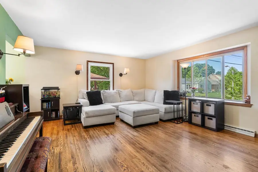 9415 W Arthur AVENUE, West Allis, WI 53227 - #3