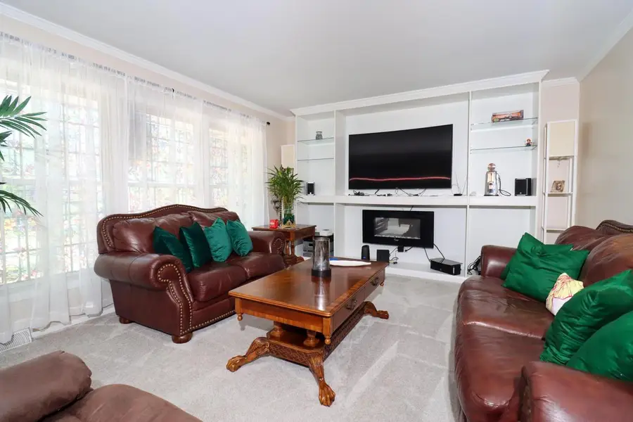 5324 Woodbridge LANE S, Milwaukee, WI 53221 - #3