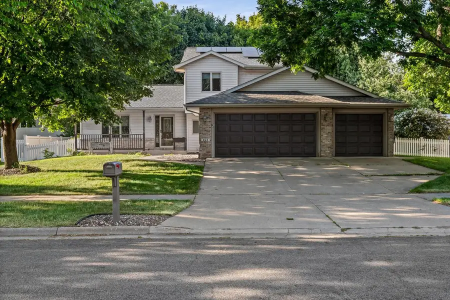 823 Windhill STREET, Onalaska, WI 54650 - #3