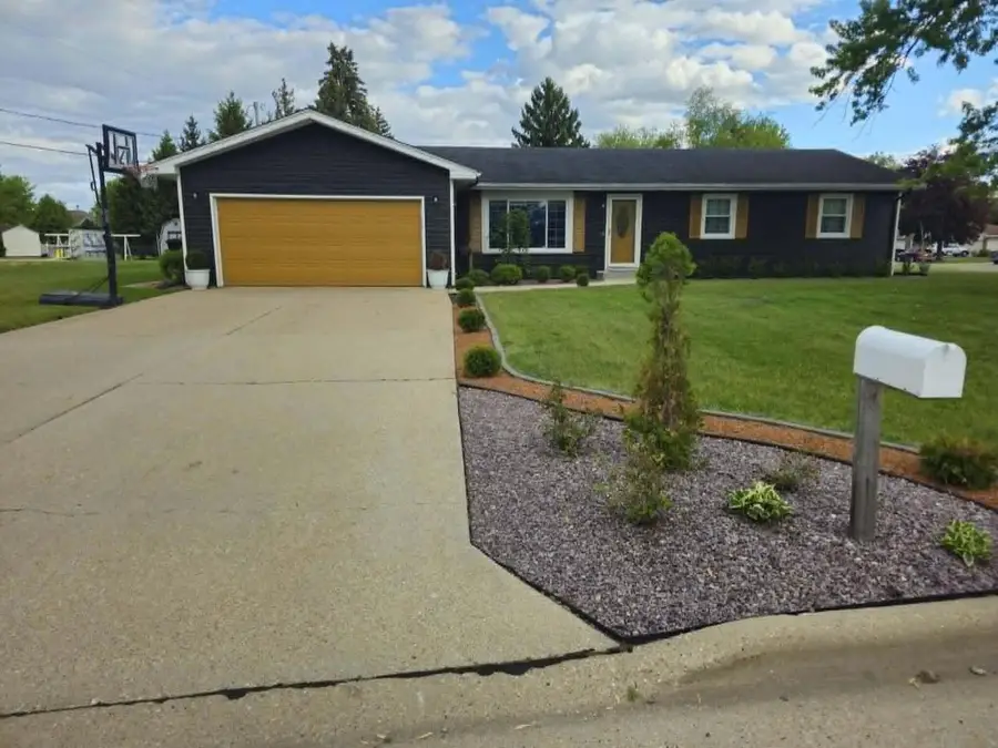 2260 Cobblestone LANE, Beloit, WI 53511 - #2