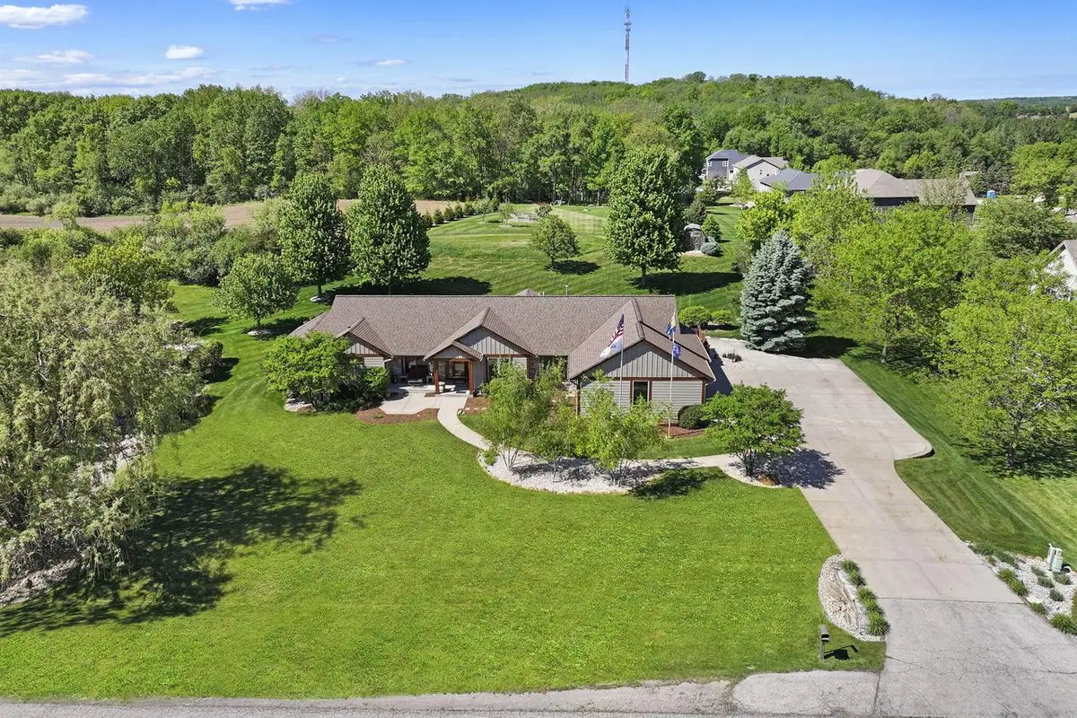 6724 Horseshoe TRAIL, Burlington, WI 53105 - #1