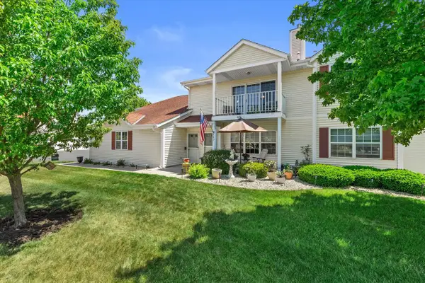 723 Wood River COURT #2, West Bend, WI 53095