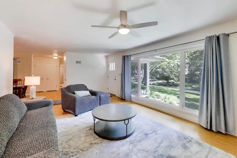 1030 Jenkins DRIVE, Fontana, WI 53125 - #3