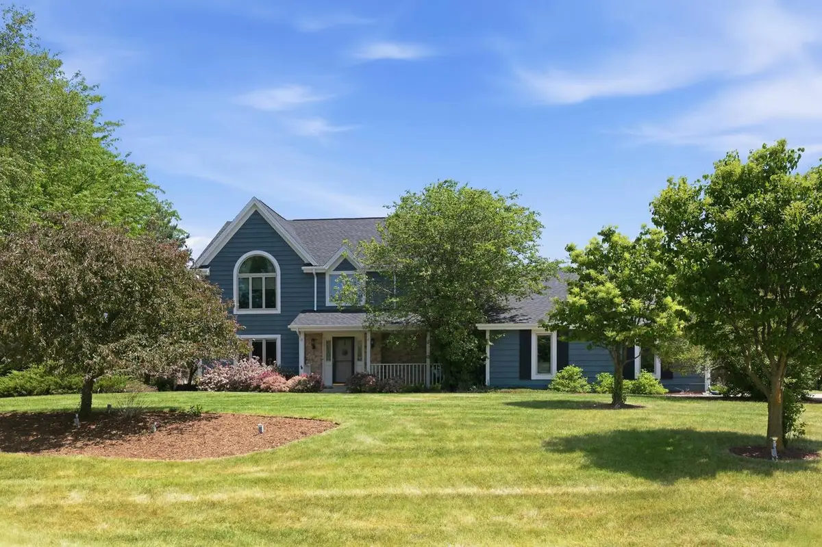 W330N5888 Cedar Bay DRIVE, Nashotah, WI 53058 - #1